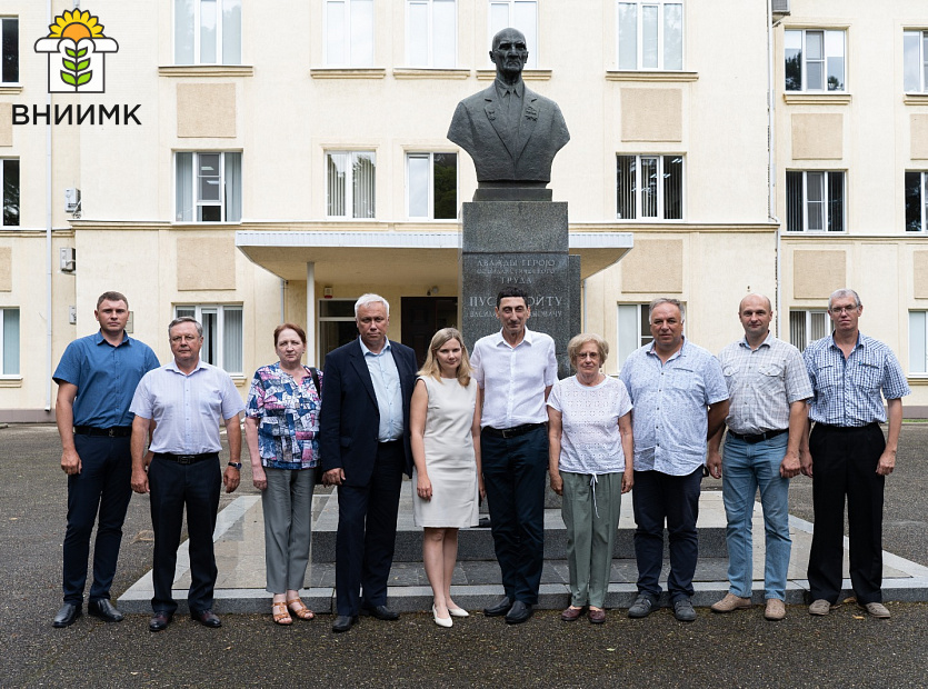 ВНИИМК-посетила-делегация-из-«Научно-практического-центра-НАН-Беларуси-по-земледелию»-1-(1)