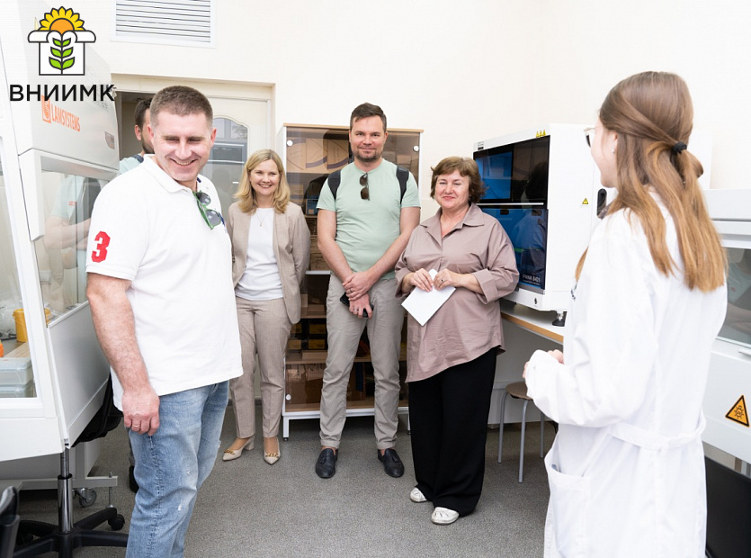 Рабочий визит представителей ФГБУ «Дирекция НТП» в ФГБНУ ФНЦ ВНИИМК008.jpg