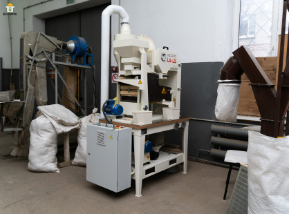 Во ВНИИМК появилась современная семяочистительная машина «Полымя»