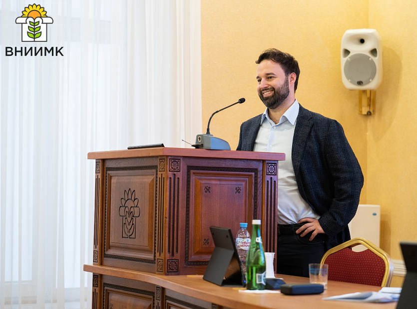 Во-ВНИИМК-завершилась-отчетно-плановая-сессия