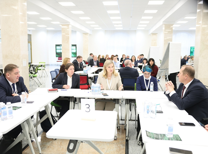 Na-strategicheskoy-sessii-v-Timiryazevskoy-akademii-uchenye-VNIIMK-obsudili-podkhody-k-razvitiyu-agro--i-biotekhnologiy-2