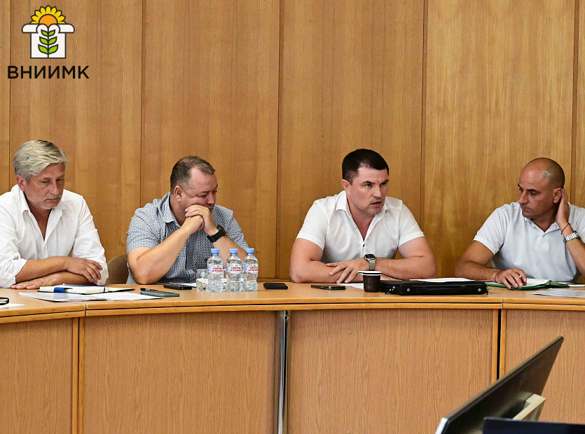 Участники-ЮНАТ-обсудили-подготовку-к-осенней-посевной-2-(2)