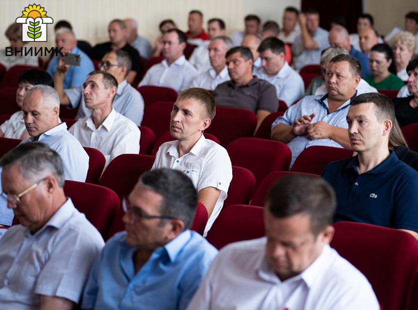 Ученые-ВНИИМК-представили-сельхозпроизводителям-анализ-состояния-масличных-культур-в-условиях-аномально-засушливого-2024-года-5