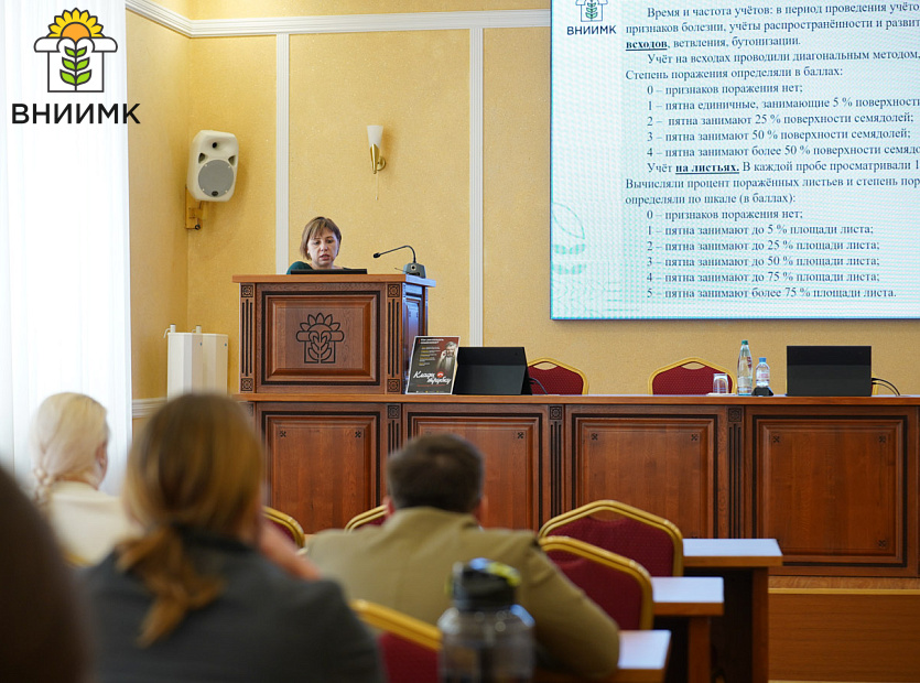 Pozdravlyaem-uchenikov-SHkoly-molodykh-uchenykh-s-vypuskom-9