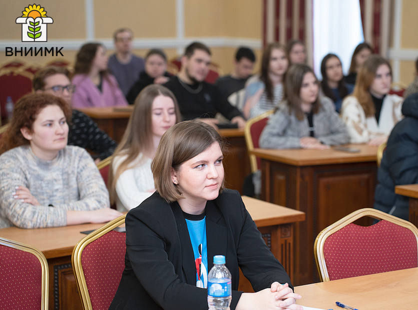 ВНИИМК-посетили-студенты-из-Кубанского-государственного-аграрного-университета10