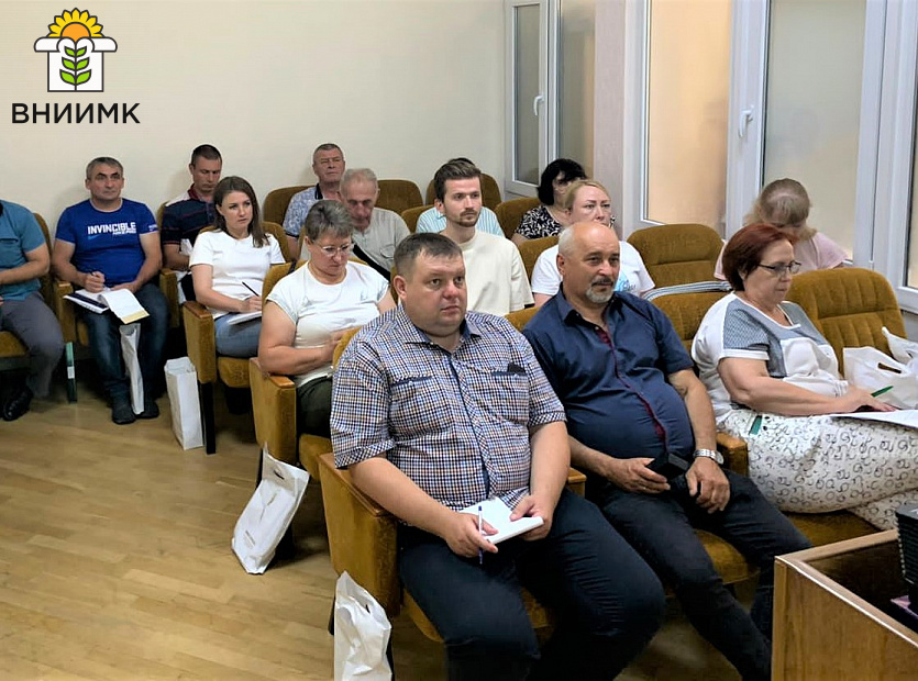 ВНИИМК-провели-обучающий-семинар-для-сотрудников-ФГБУ-«Центр-оценки-качества-зерна»-(1)